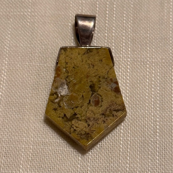 Green Opal Bezel Quartz‎ Pendant .925 Sterling Silver - Picture 4 of 5